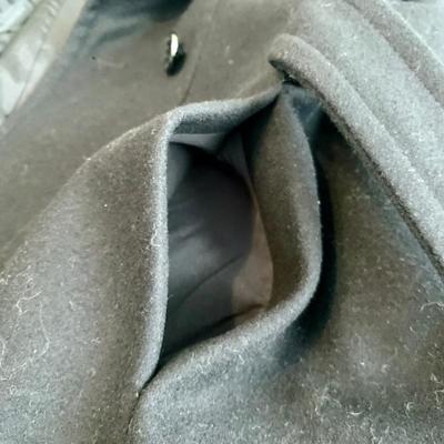 LOT 2 Z: 2 Calvin Klein Cinch Coats