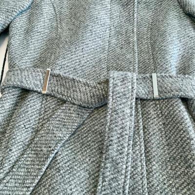 LOT 2 Z: 2 Calvin Klein Cinch Coats