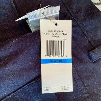 LOT 3S: Wool Blend Calvin Klein Sweater & NWT Men's Calvin Klein Pants