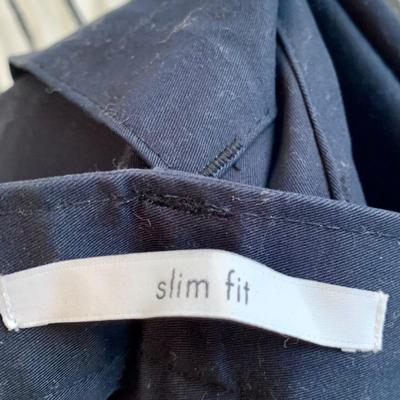 LOT 3S: Wool Blend Calvin Klein Sweater & NWT Men's Calvin Klein Pants