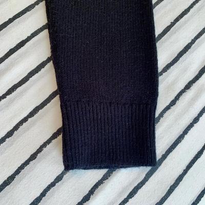 LOT 3S: Wool Blend Calvin Klein Sweater & NWT Men's Calvin Klein Pants