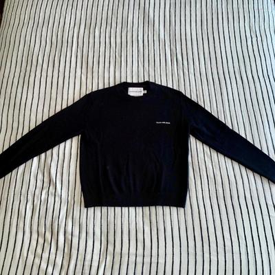 LOT 3S: Wool Blend Calvin Klein Sweater & NWT Men's Calvin Klein Pants