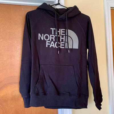 LOT 7 Z: The North Face Hoodie Collection
