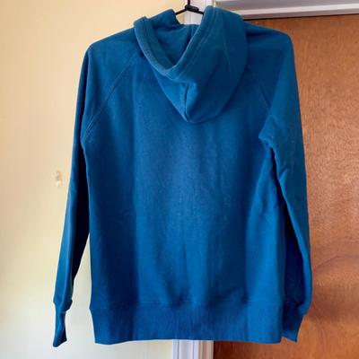 LOT 7 Z: The North Face Hoodie Collection