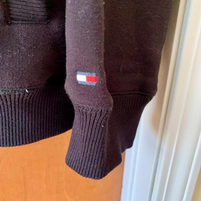 LOT 9 Z: Tommy Hilfiger Collection; Zip Up Hoodies & Long Sleeve Shirts