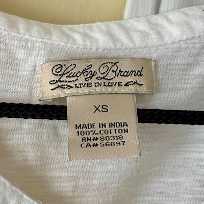 LOT 10 Z: Clothing Collection; Tommy Bahama, Jones New York, Lucy & Laurel, & Lucky Brand