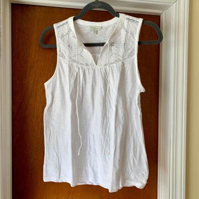 LOT 10 Z: Clothing Collection; Tommy Bahama, Jones New York, Lucy & Laurel, & Lucky Brand