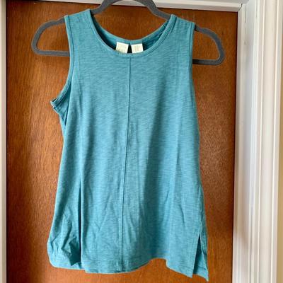 LOT 10 Z: Clothing Collection; Tommy Bahama, Jones New York, Lucy & Laurel, & Lucky Brand