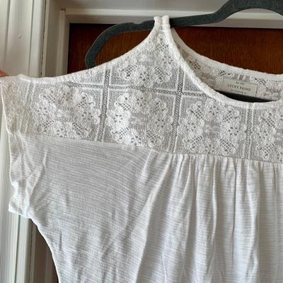 LOT 10 Z: Clothing Collection; Tommy Bahama, Jones New York, Lucy & Laurel, & Lucky Brand