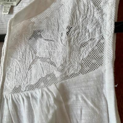 LOT 10 Z: Clothing Collection; Tommy Bahama, Jones New York, Lucy & Laurel, & Lucky Brand