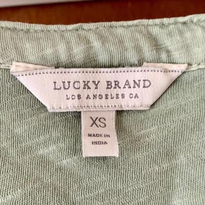 LOT 10 Z: Clothing Collection; Tommy Bahama, Jones New York, Lucy & Laurel, & Lucky Brand