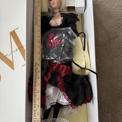 LOT 16L: NIB Jan McLean Designs Gigi Doll