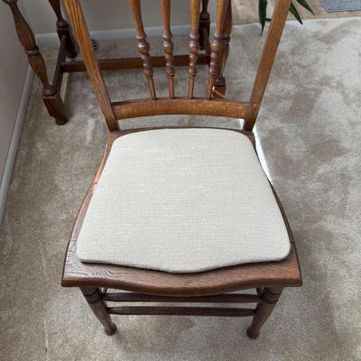 LOT 18L: Vintage 1980s Traditional Secretary Desk w/ Carved Wood Chair