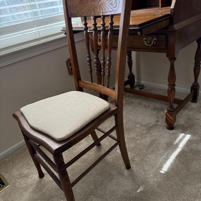 LOT 18L: Vintage 1980s Traditional Secretary Desk w/ Carved Wood Chair
