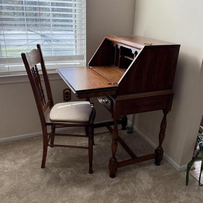 LOT 18L: Vintage 1980s Traditional Secretary Desk w/ Carved Wood Chair