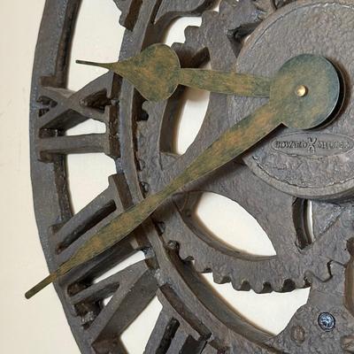 LOT 20L: Howard Miller Allenton Polyresin Gear Wall Clock