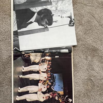 LOT 23L: Vintage 1967 The Beatles Magical Mystery Tour Vinyl Record w/ Color Photo Book