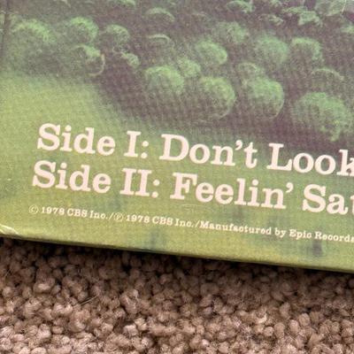 LOT 27L: Vinyl Records: The Doors, Boston, Bon Jovi, Chicago, Queen & The Rolling Stones