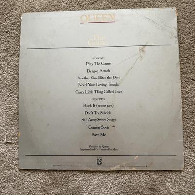 LOT 27L: Vinyl Records: The Doors, Boston, Bon Jovi, Chicago, Queen & The Rolling Stones