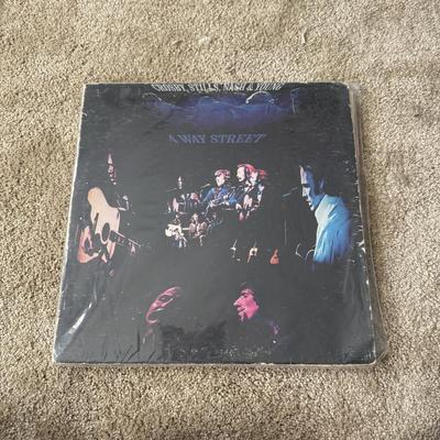 LOT 28L: Vinyl Records: The Four Tops, The Turtles, The Beach Boys, Bee Gees & More