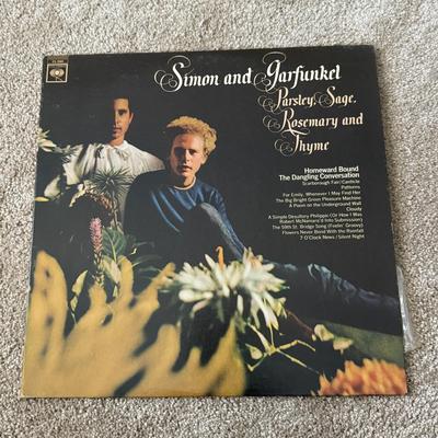 LOT 29L: Vinyl Records: Simon & Garfunkel, Billy Joel, Peter Paul & Mary