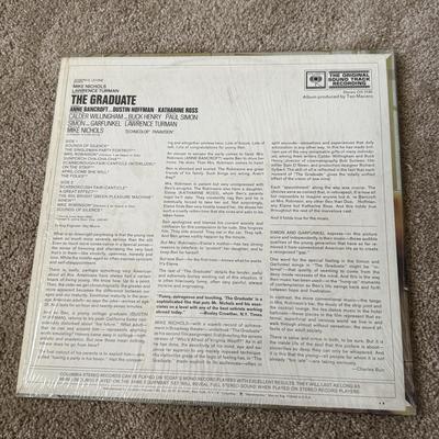 LOT 29L: Vinyl Records: Simon & Garfunkel, Billy Joel, Peter Paul & Mary