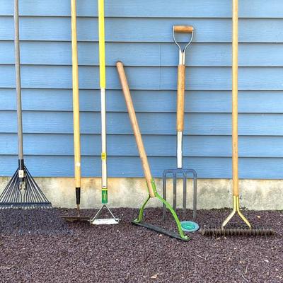 LOT 31G: Garden Tool Collection - Ames, Craftsman, Green Thumb and True Temper