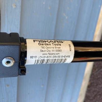 LOT 32G: Craftsman High Limb Cutter, Craftsman 15 Weed Trimmer, Fiskars Longneck Grass Shears and Quickie 16" Telescopic Utility Pole