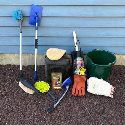 LOT 34G: Sears Buffer Polisher Model # 315.10670 in Original Case, Polishing Bonnet, Bucket, Rubber Gloves with Cleaning / Care Supplies