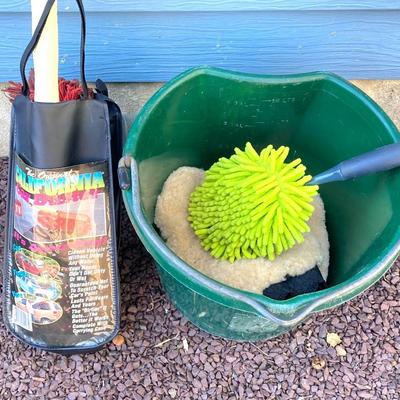 LOT 34G: Sears Buffer Polisher Model # 315.10670 in Original Case, Polishing Bonnet, Bucket, Rubber Gloves with Cleaning / Care Supplies