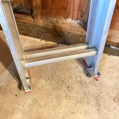 LOT 49G: Werner Aluminum Saf-T-Master 16 Foot Extension Ladder