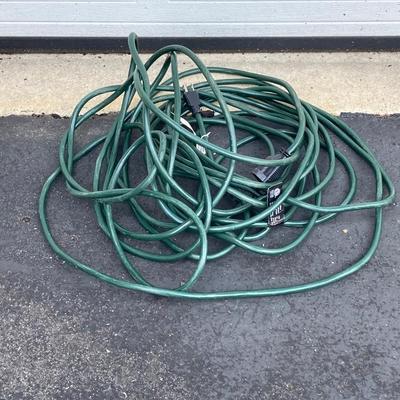 LOT 51G: Black & Decker Super Vac N' Mulch Blower / Vacuum BV 2000 Type 6 and Hedge Trimmer TR165 Type 2, Extension Cord and Two...