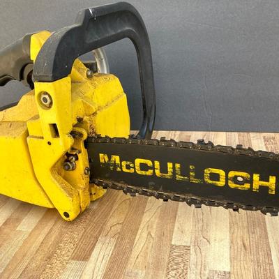 LOT 53G: McCulloch Mac 110 Automatic Chain Oiling Gasoline Chain Saw