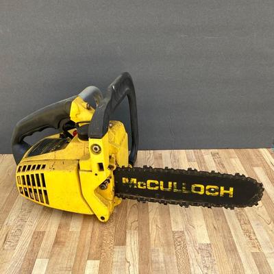 LOT 53G: McCulloch Mac 110 Automatic Chain Oiling Gasoline Chain Saw