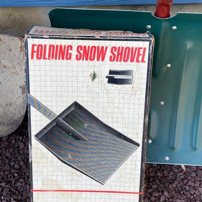 LOT 60G: Collection of Shovels - Craftsman, Root Slayer, Timberland and More