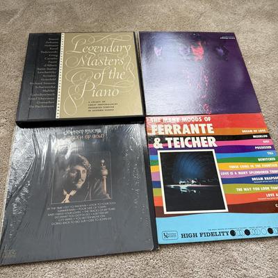 LOT 62L: Vinyl Record Collection