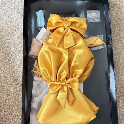 LOT 66L: Ashton-Drake Galleries Mel Odom Gene "Unforgettable" Doll w/ COA & Box (1088) and "Gold Sensation" Costume