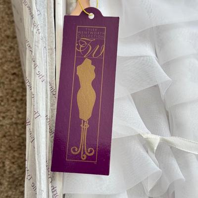 LOT 74L: Tonner Tyler Wentworth Collection "Manhattan Spark" 16-inch Articulated Fashion Doll w/ COA (LE 500)