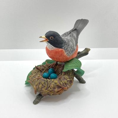 LOT 79K: American Robin, Rufous-sided Towhee and Chestnut-backed Chickadee Lenox Fine Porcelain Bird Figurine Collection