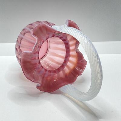 LOT 85K: Beautiful Pair of Fenton Art Glass Ruffled Top Baskets