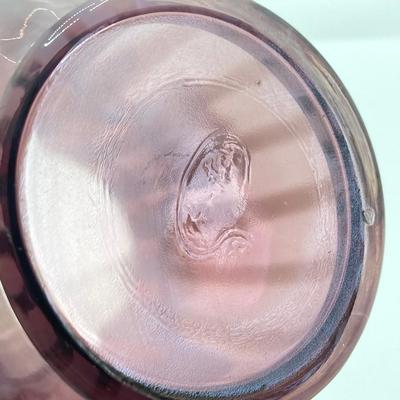 LOT 85K: Beautiful Pair of Fenton Art Glass Ruffled Top Baskets