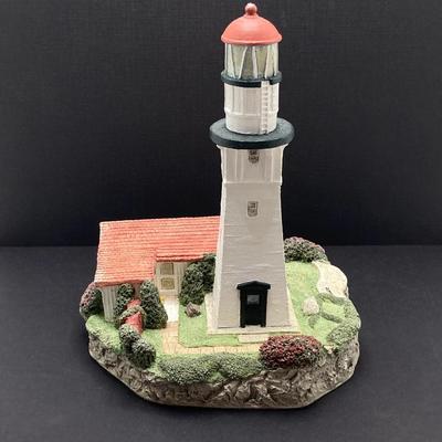 LOT 89K: Harbour Lights Lighthouses - St. Simons Georgia #137 (1993 Collector Edition) and Diamond Head Hawaii #140