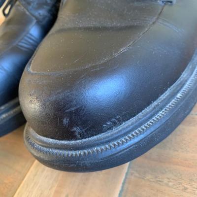 LOT 91 Z: Men's Timberland Leather Work Shoes & NIB Kamik Nationplus Work Boots