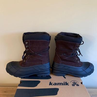 LOT 91 Z: Men's Timberland Leather Work Shoes & NIB Kamik Nationplus Work Boots