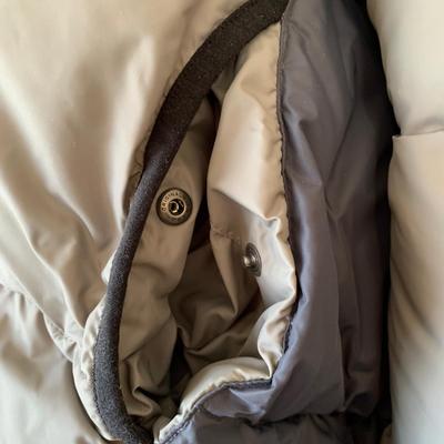 LOT 92 Z: Nautica Coats