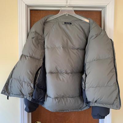 LOT 92 Z: Nautica Coats