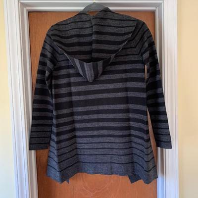 LOT 95 Z: Max Studio Clothing Collection; Cashmere & Modal Turtlenecks, Tank Tops, Long Sleeve Shirts, & Cardigan