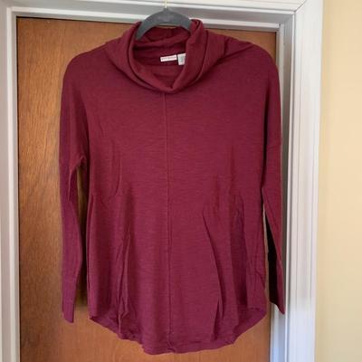 LOT 95 Z: Max Studio Clothing Collection; Cashmere & Modal Turtlenecks, Tank Tops, Long Sleeve Shirts, & Cardigan