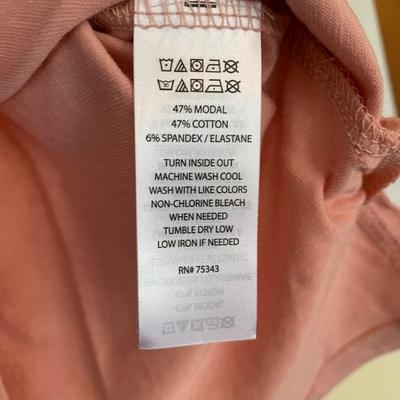 LOT 95 Z: Max Studio Clothing Collection; Cashmere & Modal Turtlenecks, Tank Tops, Long Sleeve Shirts, & Cardigan