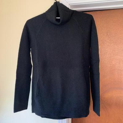 LOT 95 Z: Max Studio Clothing Collection; Cashmere & Modal Turtlenecks, Tank Tops, Long Sleeve Shirts, & Cardigan